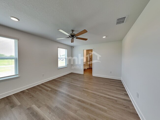 Building Photo - 3305 Carthage Ave