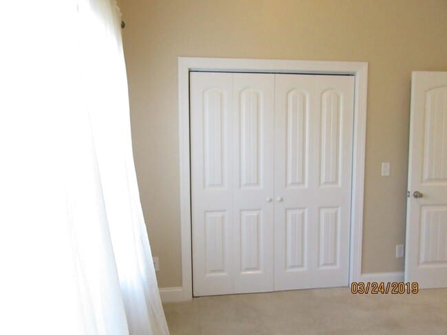 Building Photo - 104 Belclare Way