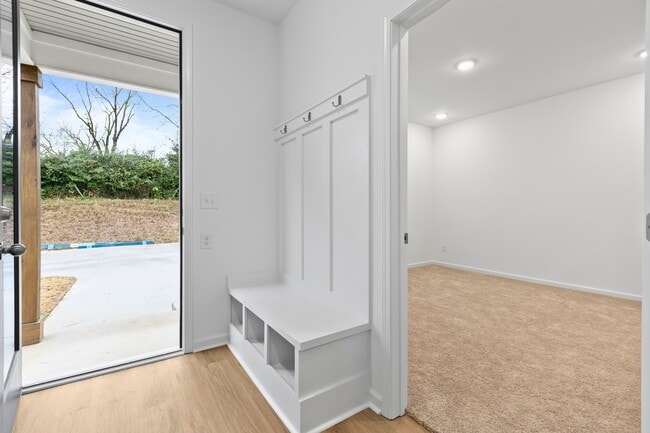 Building Photo - 126 Summer St