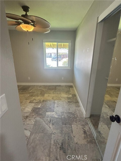 Building Photo - 808 Orchard Dr