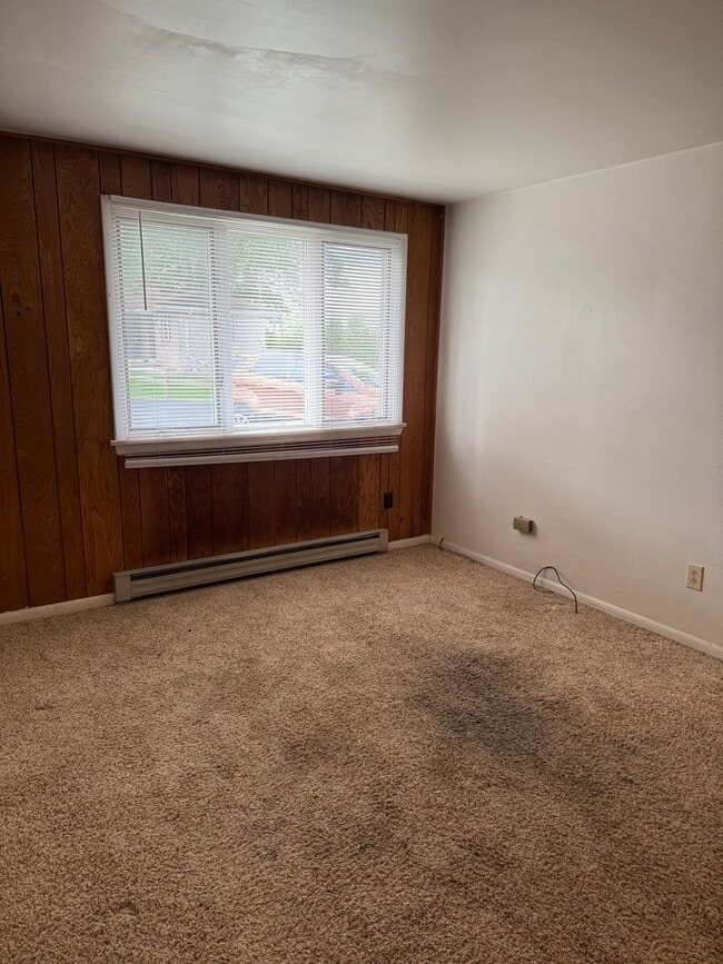 Primary Photo - 1 Bedroom 1 Bath-Moon Township