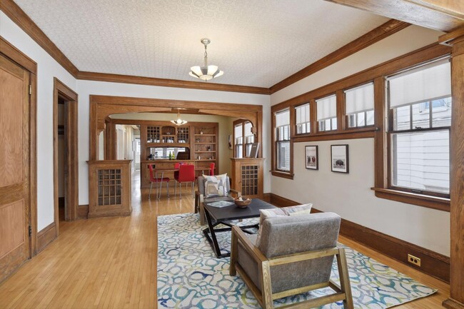 Building Photo - 3006 W 44th St