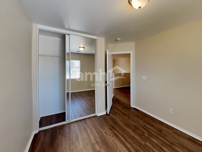 Building Photo - 6401 W Riva Rd