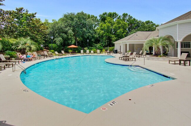 Building Photo - 1300 Park W Blvd