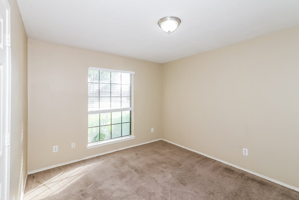 Building Photo - 6618 Sutton Meadows Dr