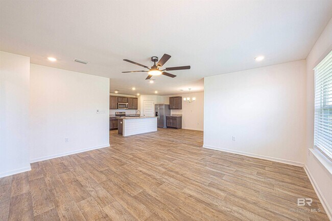 Building Photo - 23294 Shadowridge Dr