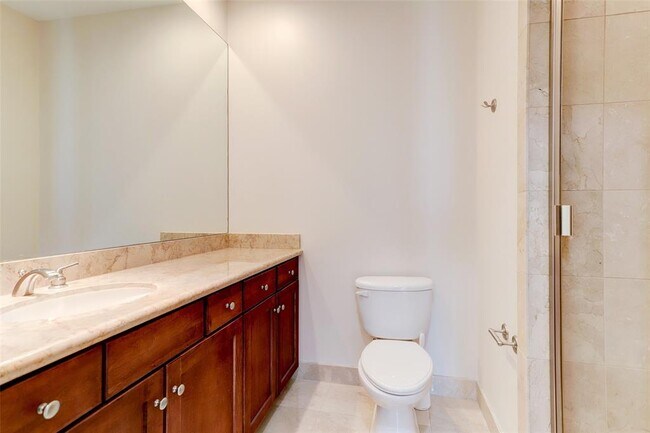 Building Photo - 2211 Briarglen Dr