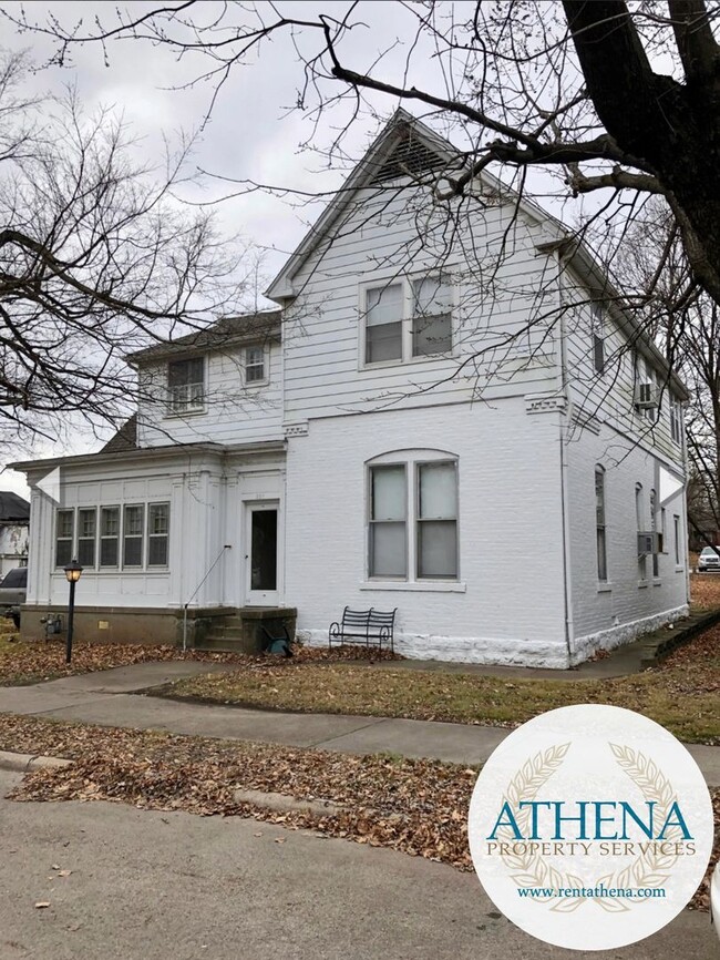 Building Photo - 227 N Middle St