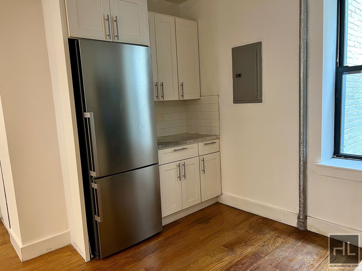 Building Photo - 2BR 1BA Pre-War Stunner On Riverside Drive...