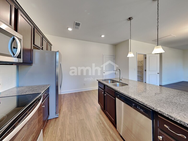 Building Photo - 13029 Wishsong Ct