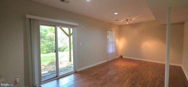 Building Photo - 14643 Colonels Choice Rd