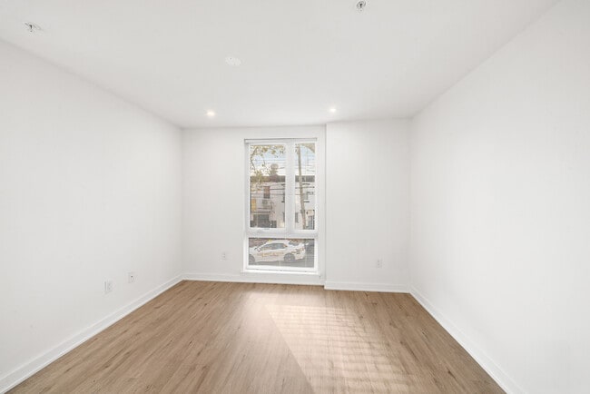 Building Photo - 937 N 29th St