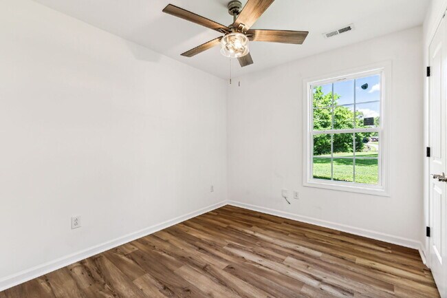 Building Photo - 1816 Cunningham Ridge
