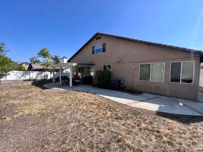 Building Photo - Beautifully upgraded 4 bedroom Murrieta home!