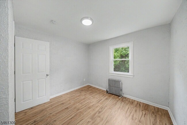 Building Photo - 1019 Rivington St