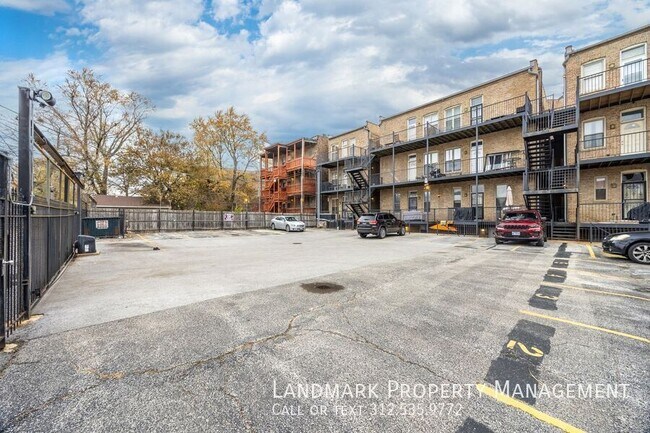 Building Photo - 4856 S Prairie Ave