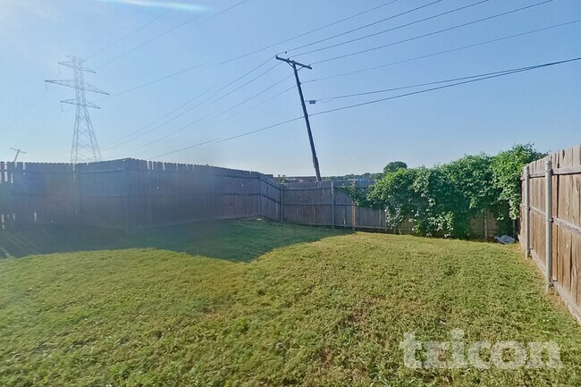 Building Photo - 1470 Waldrop Dr