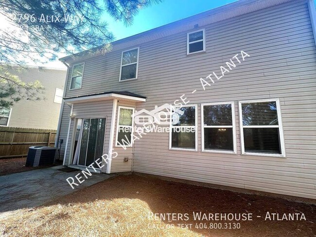 Building Photo - Spacious &amp; Airy 3-Bedroom Home on a Co...