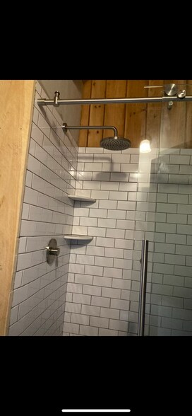 Building Photo - 15 S Main St