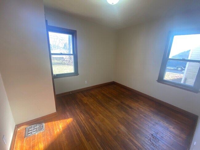 Building Photo - 2426 Joyce Ave