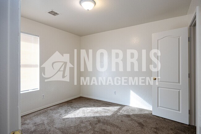 Building Photo - 10179 W Durango Cir