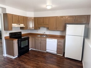 Building Photo - 4479 E Pikes Peak Ave