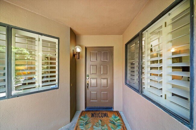 Building Photo - 38615 Palm Valley Dr