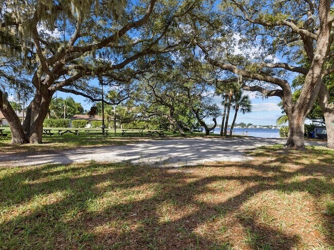 Building Photo - 1707 Caribbean Dr