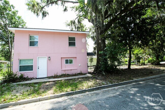 Building Photo - 1904 E 51st St