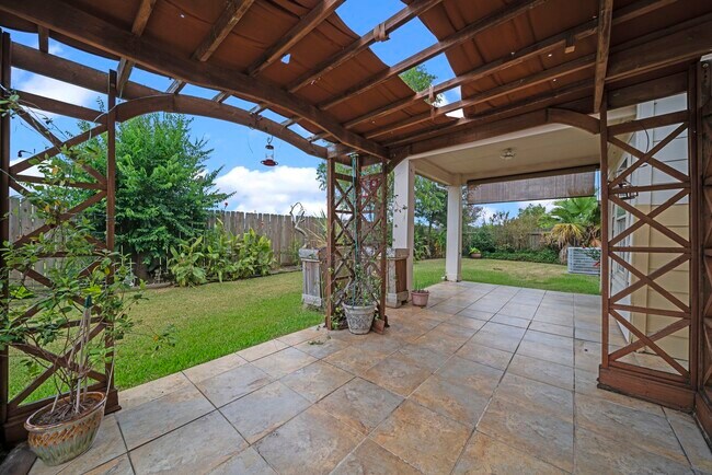 Building Photo - 6323 Channelbrook Ln
