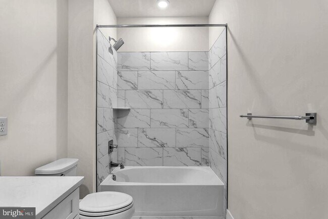 Building Photo - 1761 Old Meadow Rd