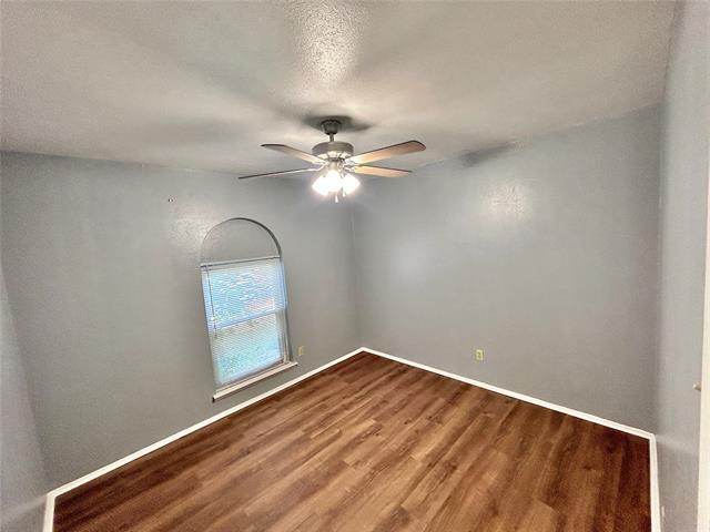 Building Photo - 705 Edelweiss Dr