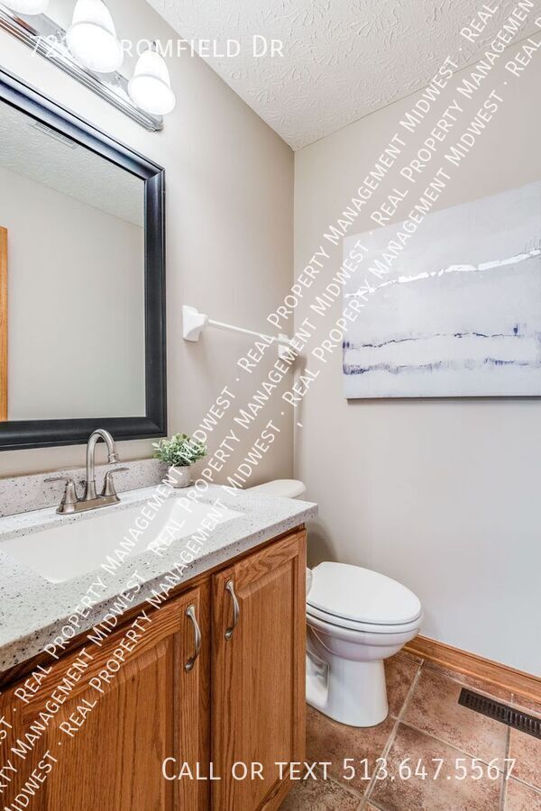 Building Photo - 7225 Bromfield Dr