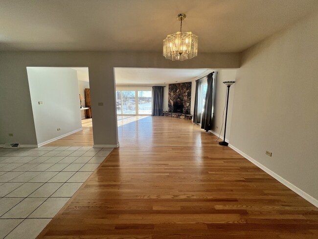 Building Photo - 37 N Channel Dr