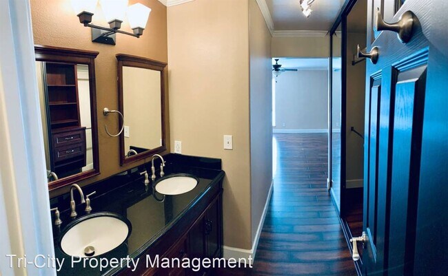 Building Photo - 2 br, 2 bath House - 39887 Cedar Blvd # 152
