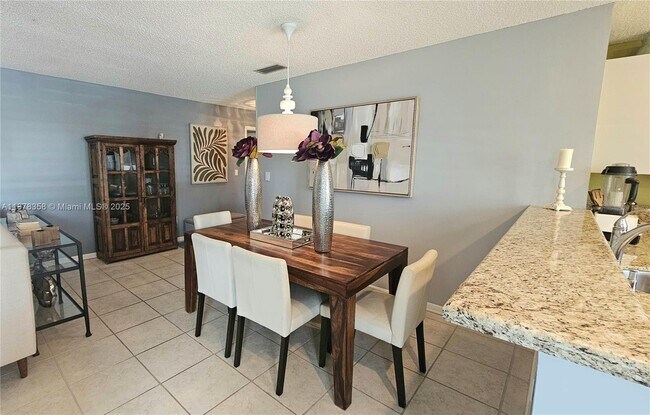 Building Photo - 3544 Magellan Cir