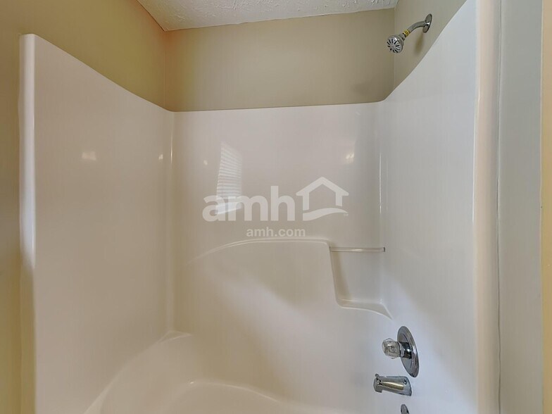 Building Photo - 7105 Flagstone Pl