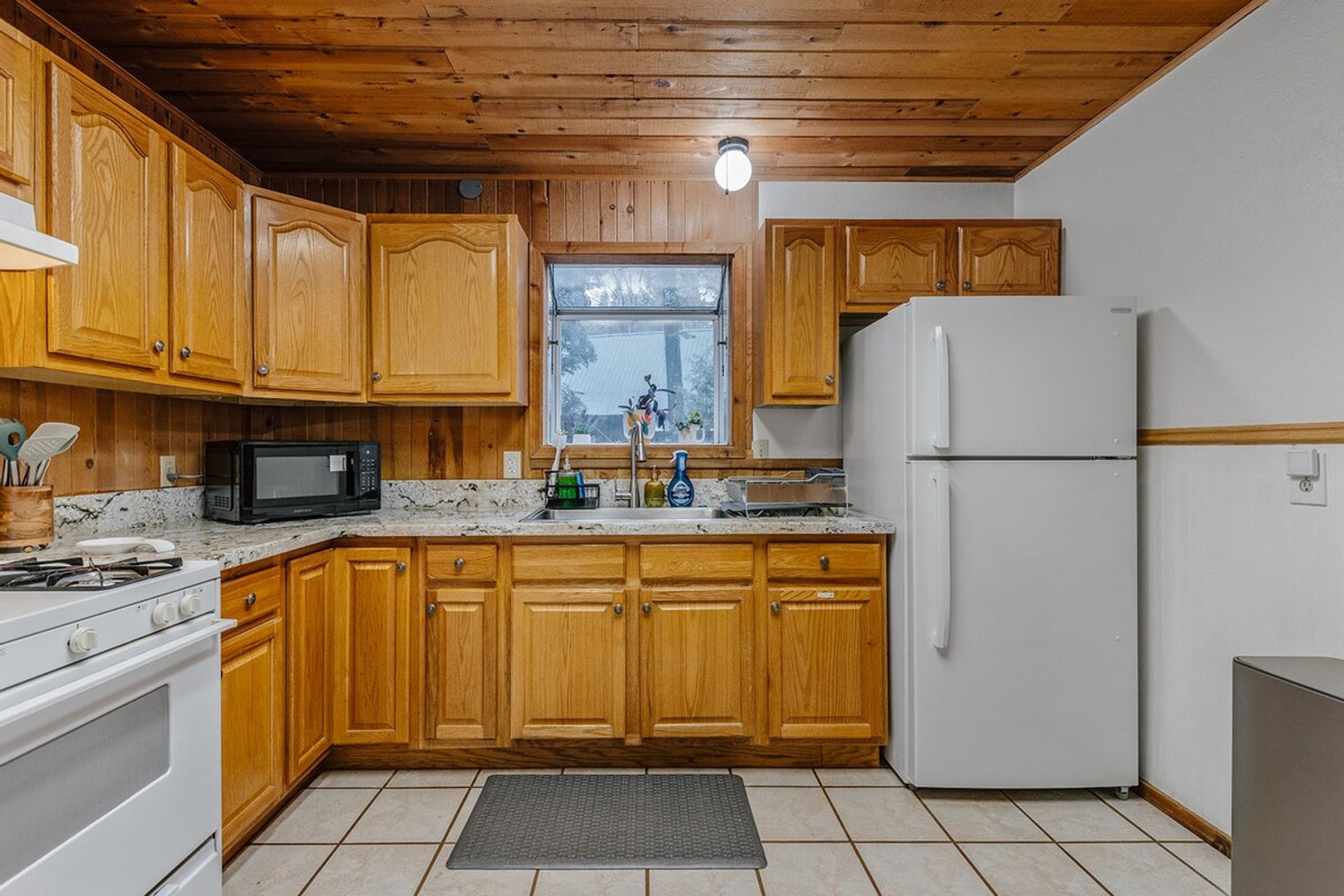 Building Photo - 8448 Starlite Pines Rd