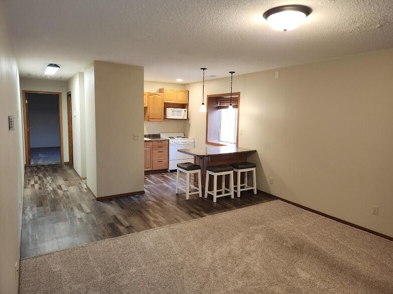 203 living room / kitchen island - 21 1st Ave SE
