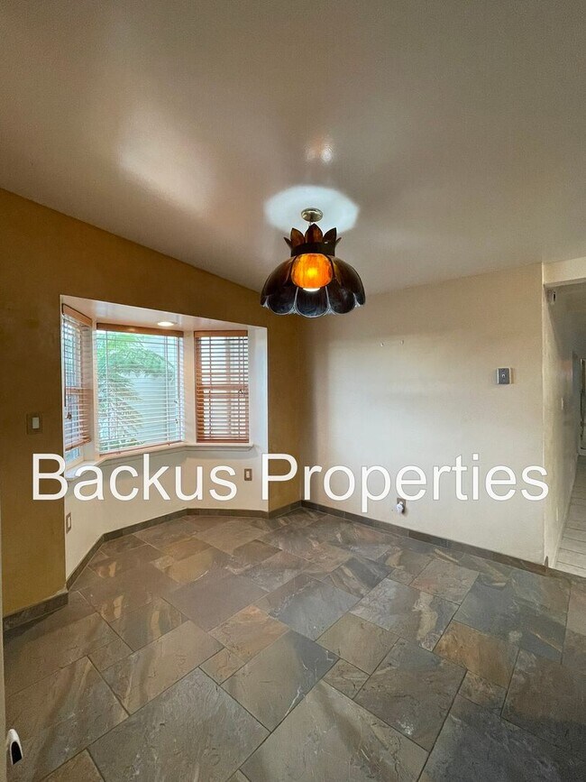 Building Photo - Wonderful home in North Salinas Four bedroom with pool