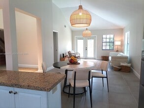 Building Photo - 13473 Fountain View Blvd