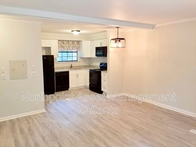 Building Photo - 889 Westland Dr SW