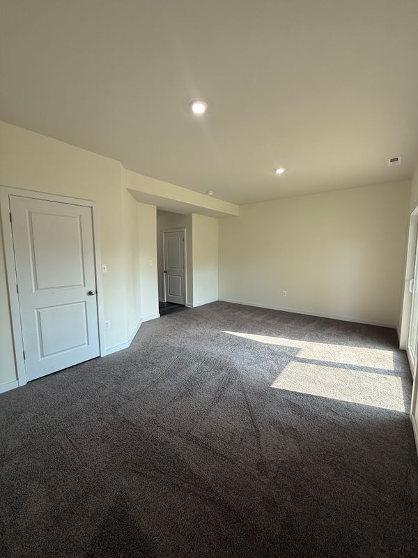 Building Photo - 28 Marineris Cir
