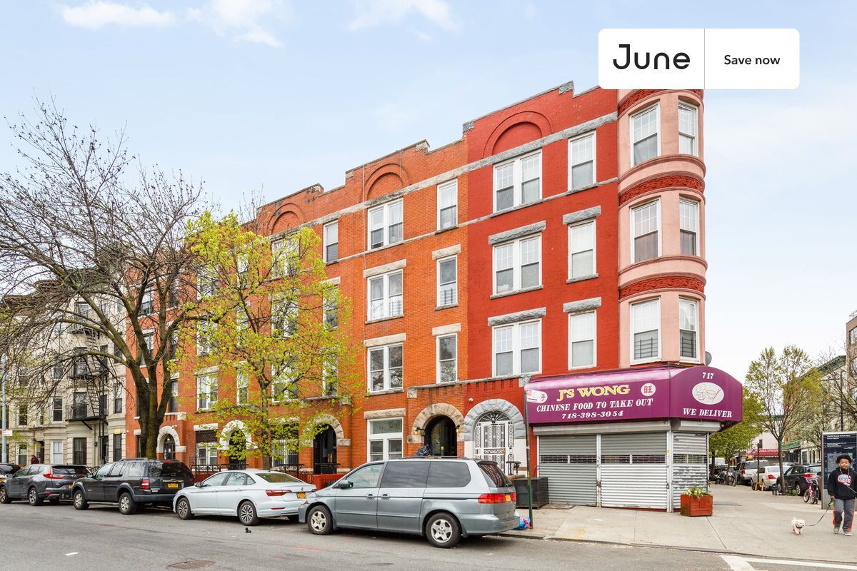 Building Photo - 644 Park Pl