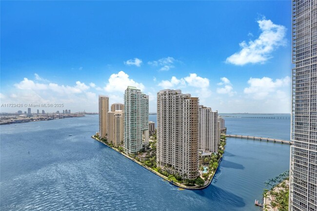 Building Photo - 300 Biscayne Blvd Way