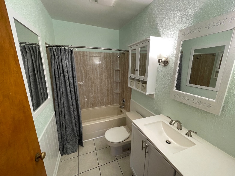 Building Photo - 3824 15th Street B