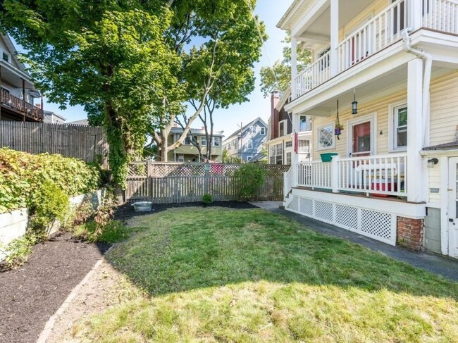 Building Photo - 2 bedroom in Salem MA 01970