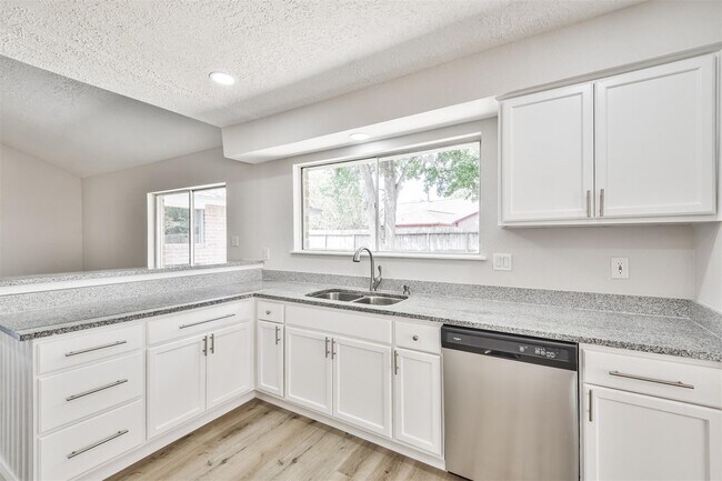 Building Photo - 23203 Pennsgrove Rd