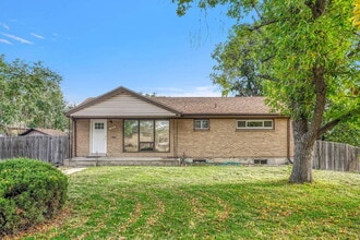 Building Photo - $2,595, 3-bed, 2-bath located in Denver.