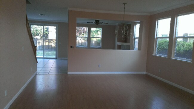 Building Photo - 1800 Marinette Ln